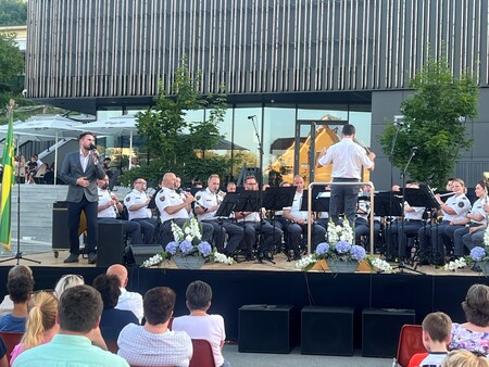 Glasbeni večer s Policijskim orkestrom in gostom Gregorjem Ravnikom